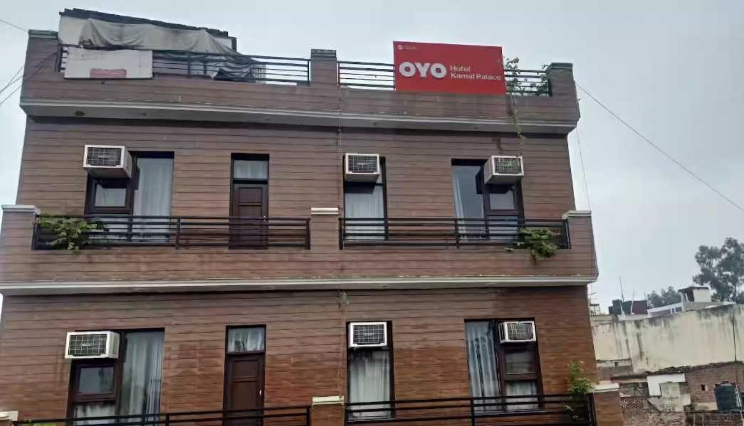 OYO 12025 Hotel Kamal Palace Chandīgarh Exterior foto